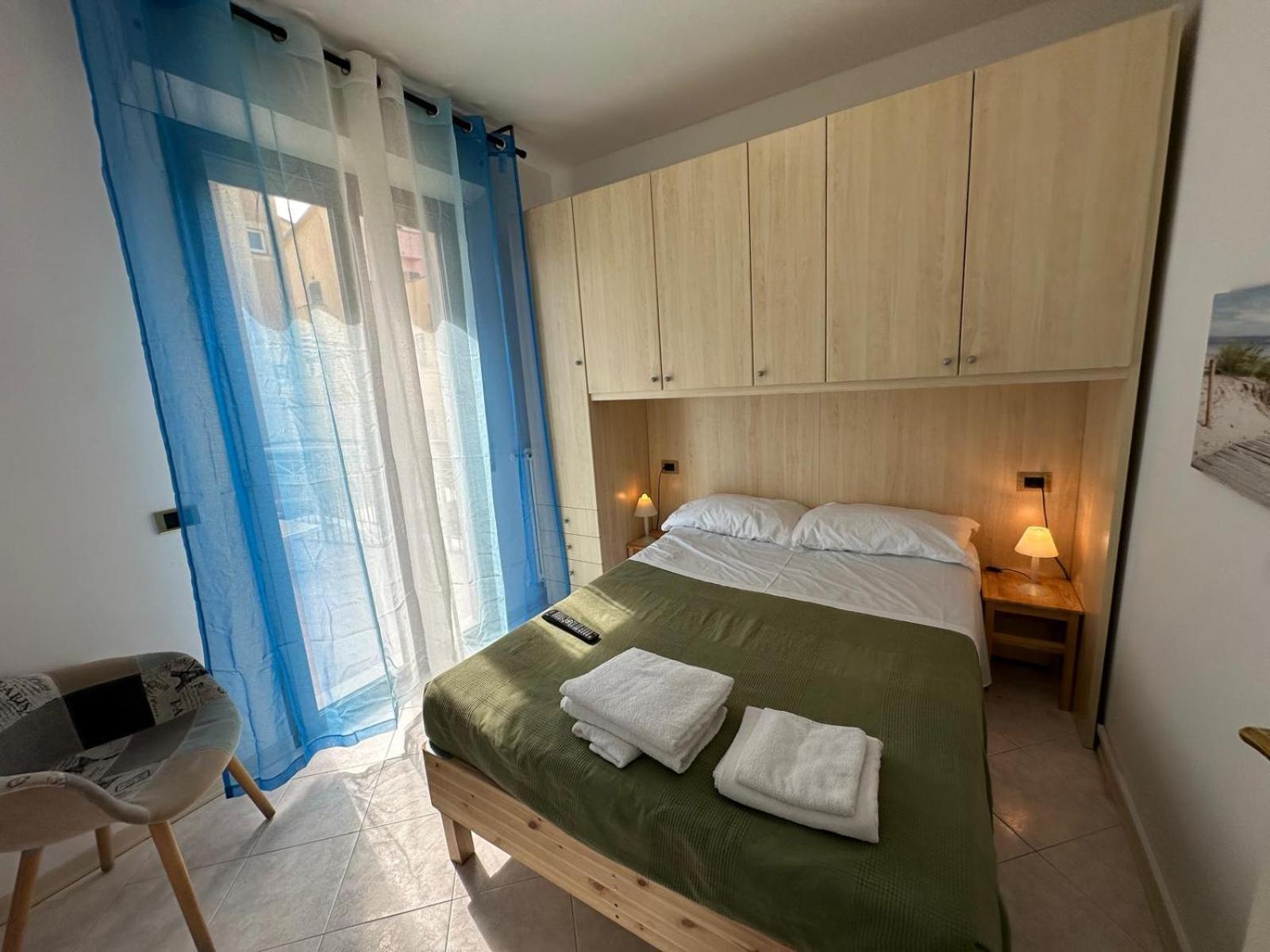 Beach House Holiday Apartments Rimini Exterior photo